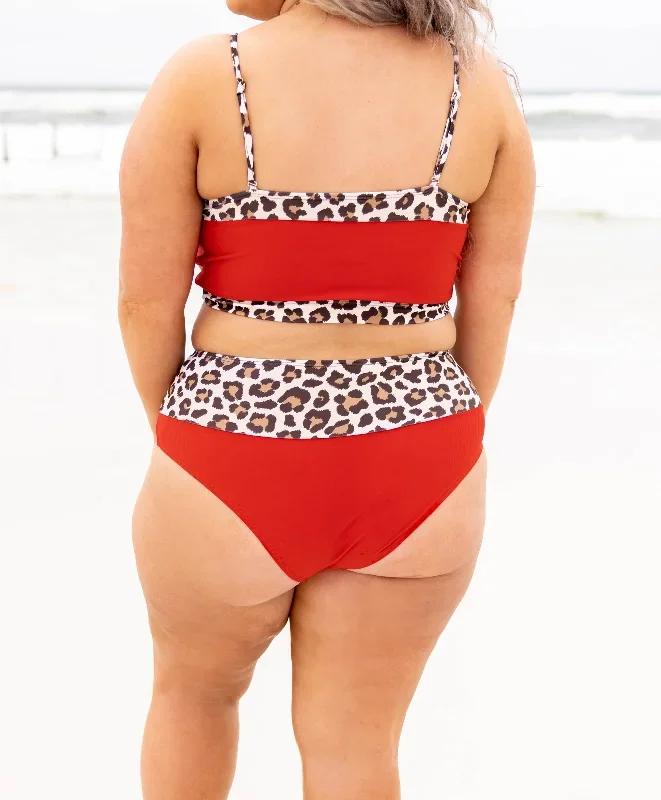 hidden-islands-swim-bottom-red