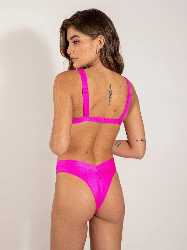 kameron-jesse-set-hot-pink